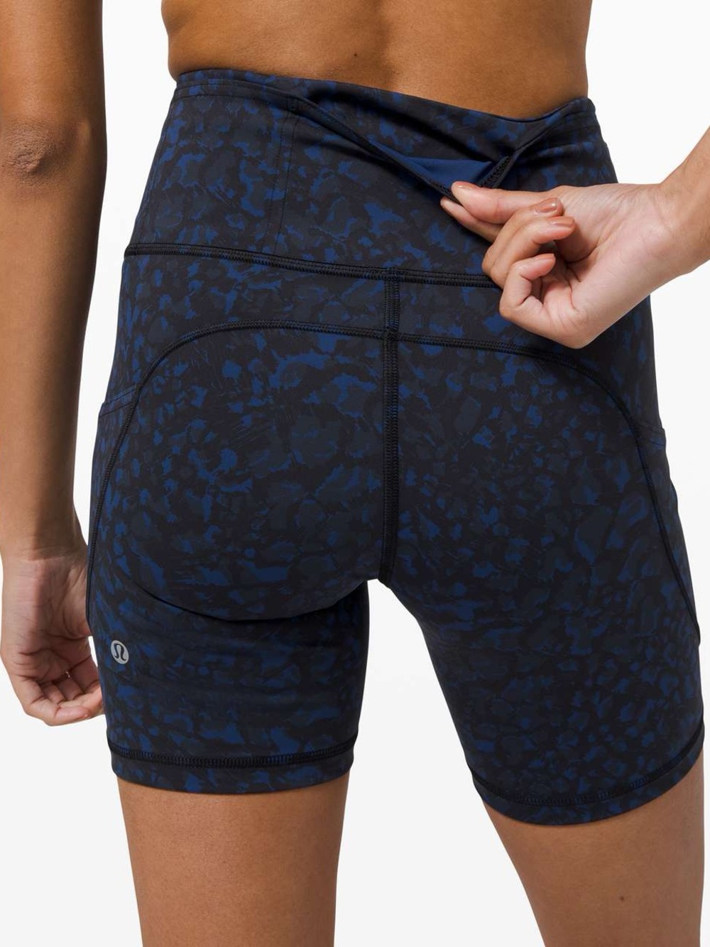Lululemon Fast and Free Short 6" *Non-Reflective Wild Thing Camo Larkspur Size 4
